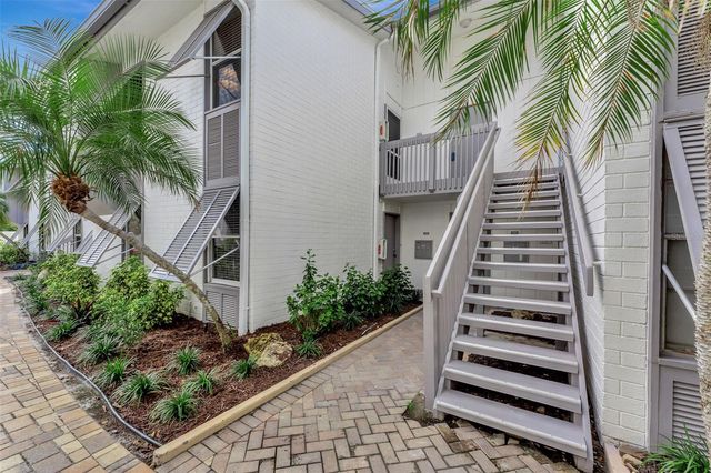 1017 W PEPPERTREE DRIVE 116, Sarasota, FL 34242