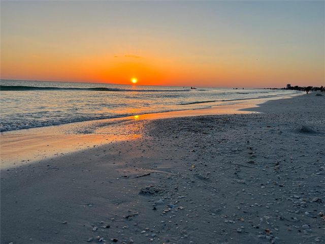 1017 W PEPPERTREE DRIVE 116, Sarasota, FL 34242