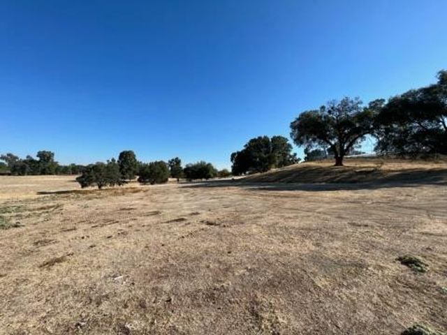 11176 S Camanche Pkwy, Wallace, CA 95354