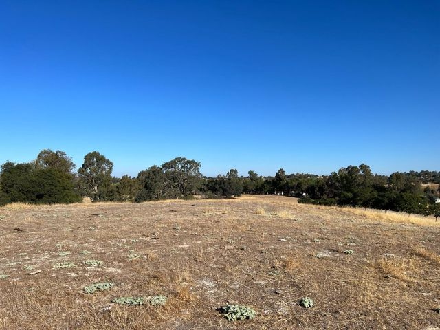 11176 S Camanche Pkwy, Wallace, CA 95354