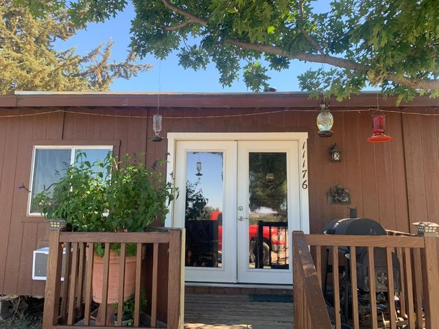 11176 S Camanche Pkwy, Wallace, CA 95354