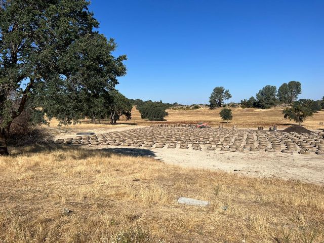 11176 S Camanche Pkwy, Wallace, CA 95354