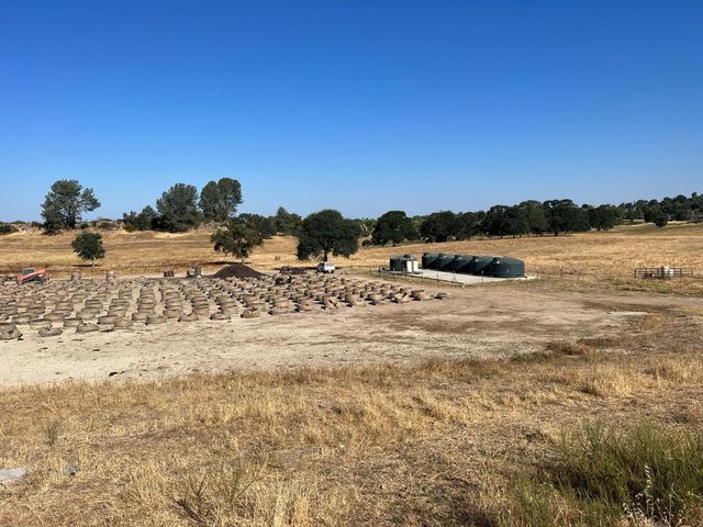 11176 S Camanche Pkwy, Wallace, CA 95354