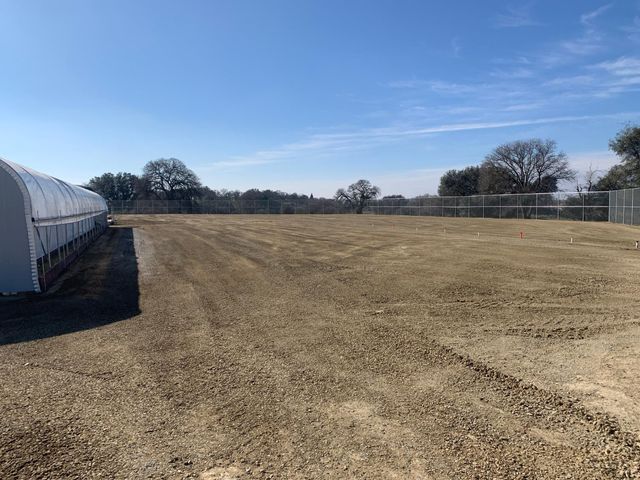 11176 S Camanche Pkwy, Wallace, CA 95354