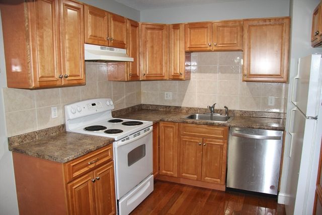 75 Nicholas Rd G, Framingham, MA 01701