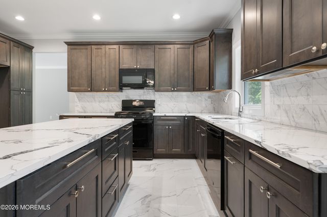 605 Bay Boulevard, Bayville, NJ 08721