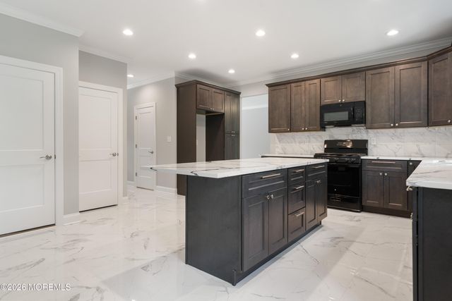 605 Bay Boulevard, Bayville, NJ 08721