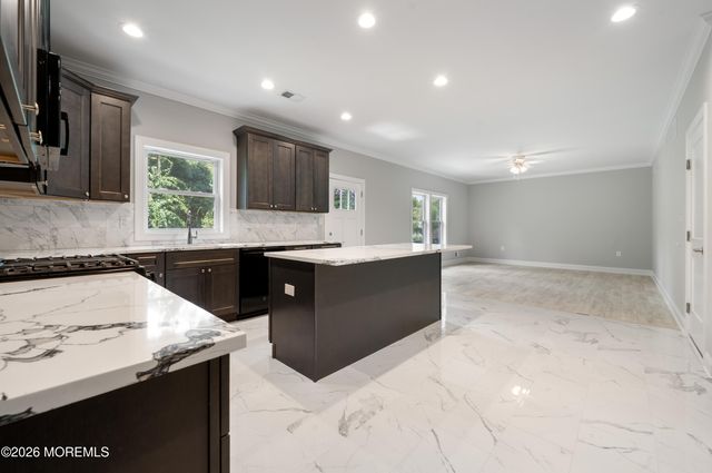605 Bay Boulevard, Bayville, NJ 08721
