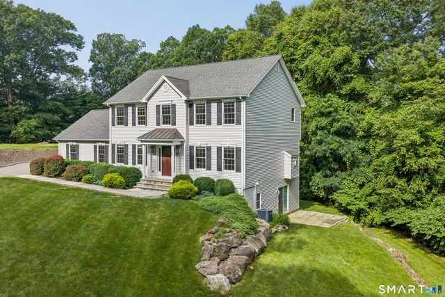 27 Nashville Rd Extension, Bethel, CT 06801