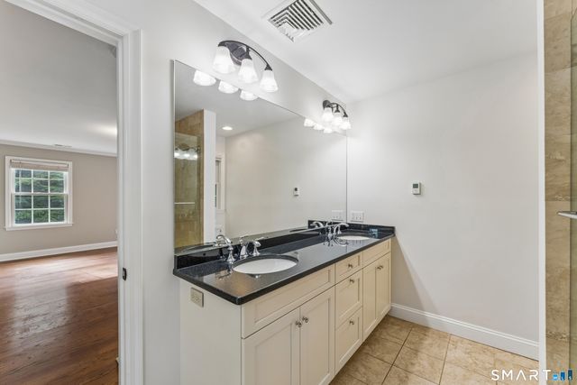 27 Nashville Rd Extension, Bethel, CT 06801