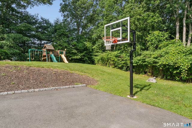 27 Nashville Rd Extension, Bethel, CT 06801