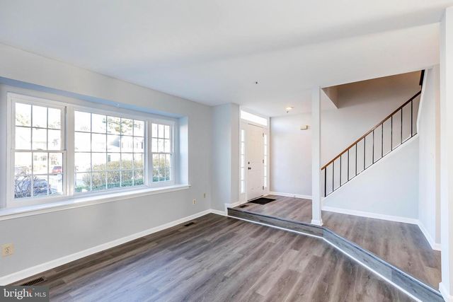 8425 MEADOW GREEN WAY, Gaithersburg, MD 20877