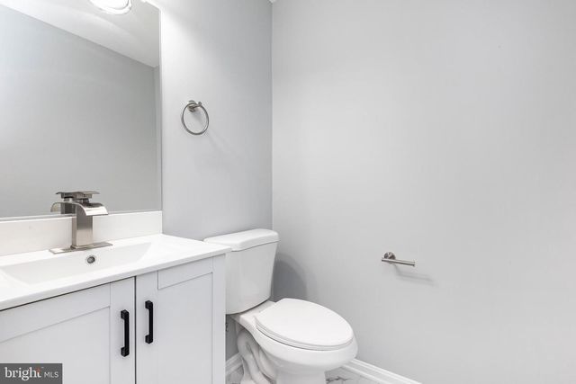 8425 MEADOW GREEN WAY, Gaithersburg, MD 20877