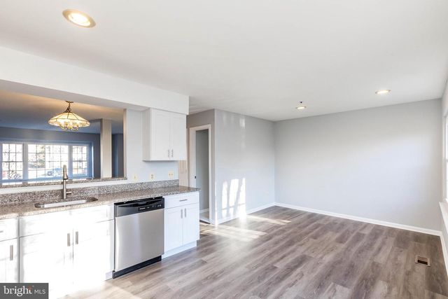 8425 MEADOW GREEN WAY, Gaithersburg, MD 20877