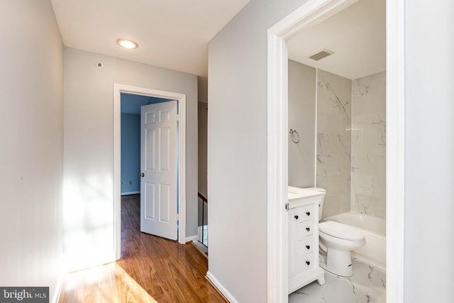 8425 MEADOW GREEN WAY, Gaithersburg, MD 20877