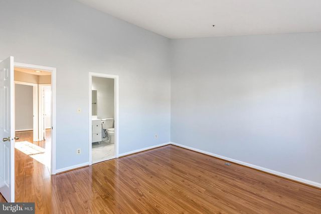 8425 MEADOW GREEN WAY, Gaithersburg, MD 20877