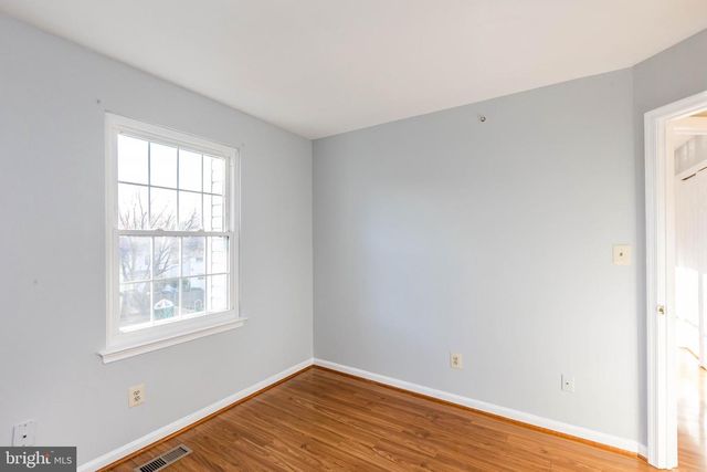 8425 MEADOW GREEN WAY, Gaithersburg, MD 20877