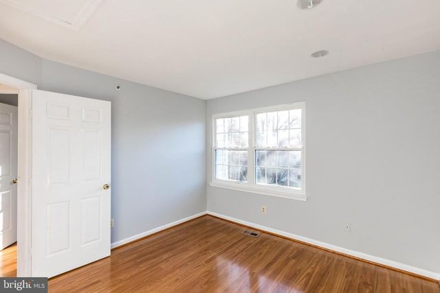 8425 MEADOW GREEN WAY, Gaithersburg, MD 20877