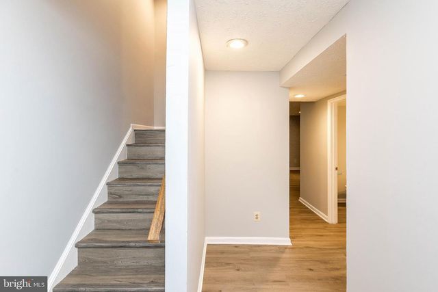 8425 MEADOW GREEN WAY, Gaithersburg, MD 20877