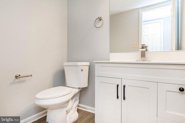 8425 MEADOW GREEN WAY, Gaithersburg, MD 20877