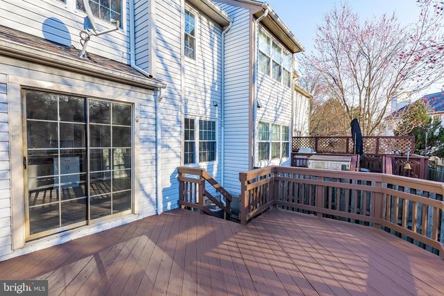 8425 MEADOW GREEN WAY, Gaithersburg, MD 20877