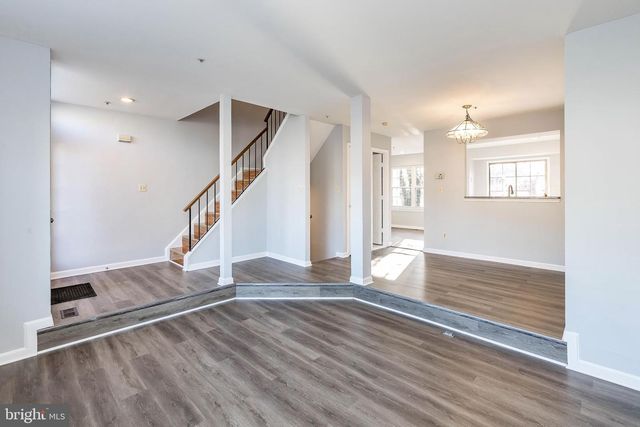 8425 MEADOW GREEN WAY, Gaithersburg, MD 20877