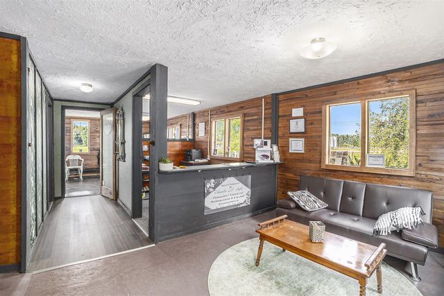 855 Us Highway 31, Scottville, MI 49454