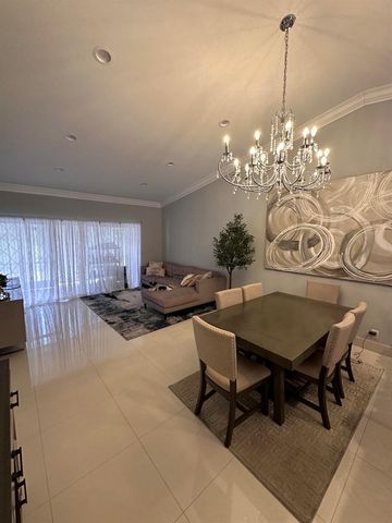 5041 E LAKES Drive 5041, Deerfield Beach, FL 33064