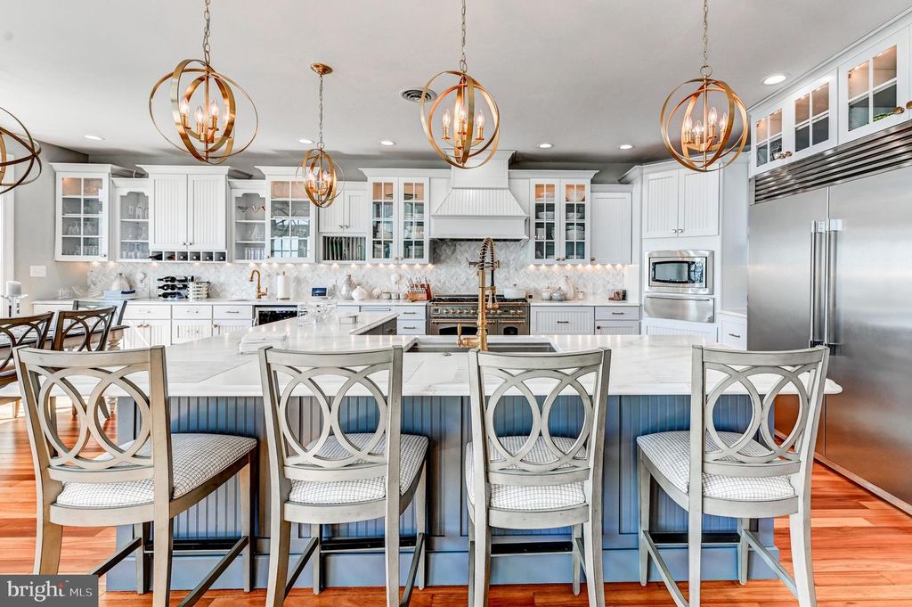 Image 13 of property listing at 3539 BAY DR, Baltimore, MD 21220