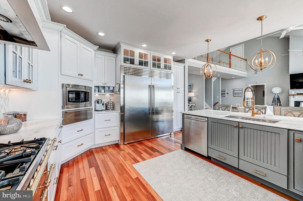 Image 16 of property listing at 3539 BAY DR, Baltimore, MD 21220