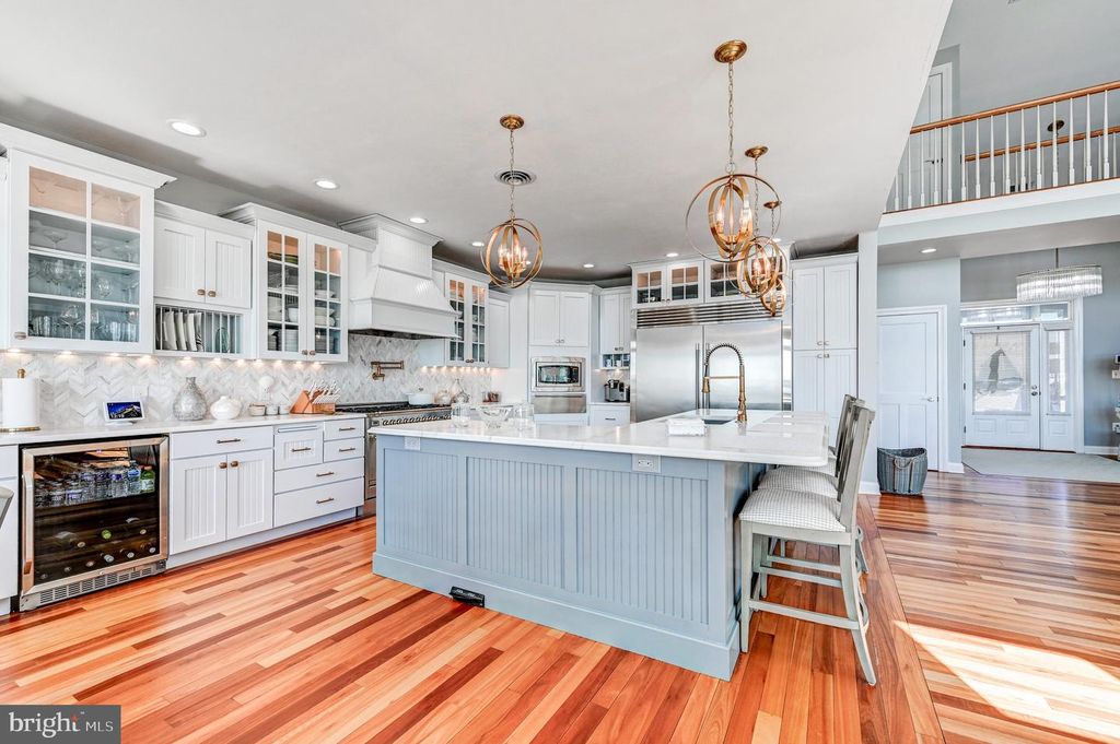 Image 19 of property listing at 3539 BAY DR, Baltimore, MD 21220