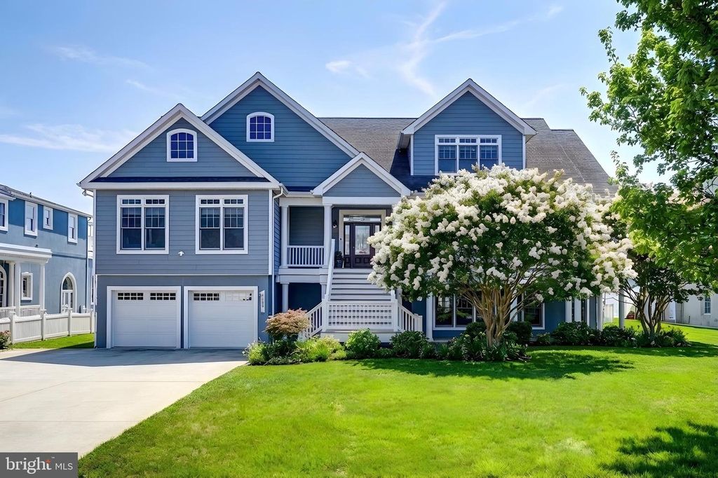 Image 2 of property listing at 3539 BAY DR, Baltimore, MD 21220