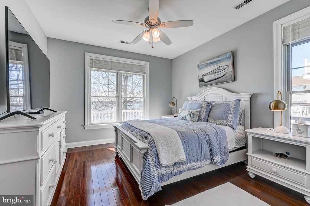 Image 32 of property listing at 3539 BAY DR, Baltimore, MD 21220