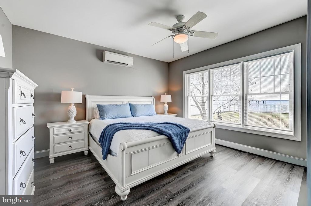 Image 36 of property listing at 3539 BAY DR, Baltimore, MD 21220