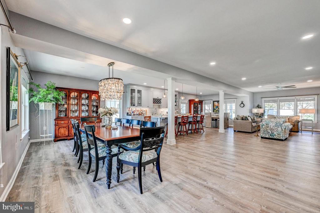 Image 41 of property listing at 3539 BAY DR, Baltimore, MD 21220