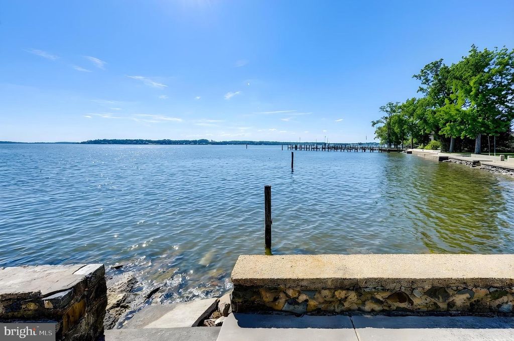 Image 64 of property listing at 3539 BAY DR, Baltimore, MD 21220