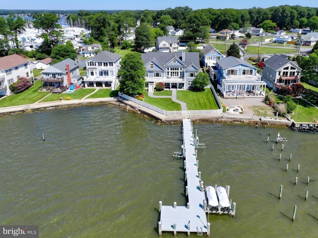 Image 70 of property listing at 3539 BAY DR, Baltimore, MD 21220