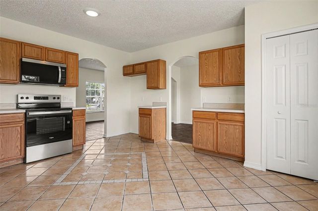 142 BIRMINGHAM DRIVE, Kissimmee, FL 34758