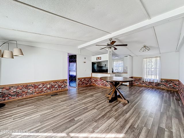 133 REAVES Avenue, Interlachen, FL 32148