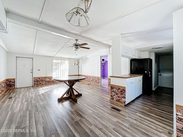 133 REAVES Avenue, Interlachen, FL 32148