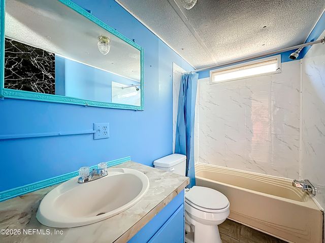 133 REAVES Avenue, Interlachen, FL 32148