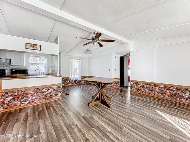 133 REAVES Avenue, Interlachen, FL 32148