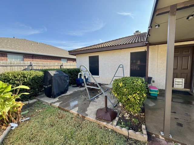 2308 Sundrop Court, Fort Worth, TX 76108