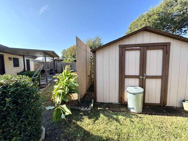 2308 Sundrop Court, Fort Worth, TX 76108