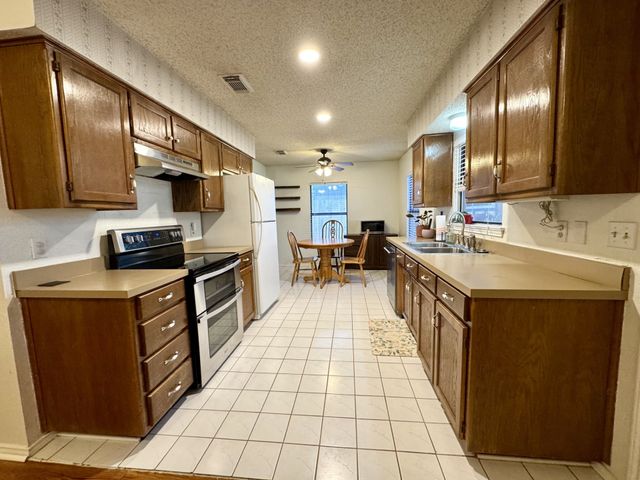 2308 Sundrop Court, Fort Worth, TX 76108