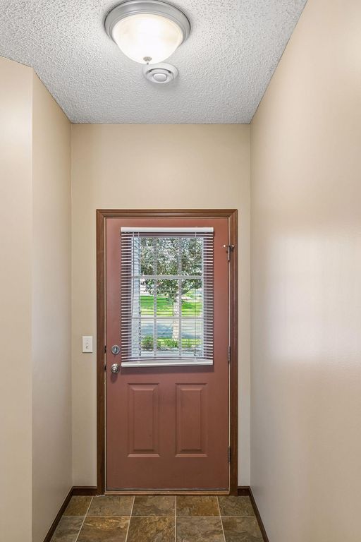 15252 Maryland Avenue, Savage, MN 55378 — photo 4