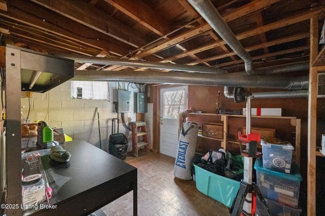 255 Webbmont Cir, Shelbyville, KY 40065