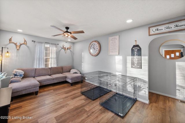 255 Webbmont Cir, Shelbyville, KY 40065