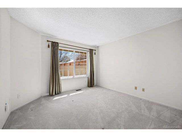 8233 S High Ct, Centennial, CO 80122