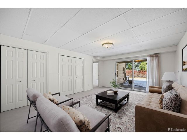 8233 S High Ct, Centennial, CO 80122